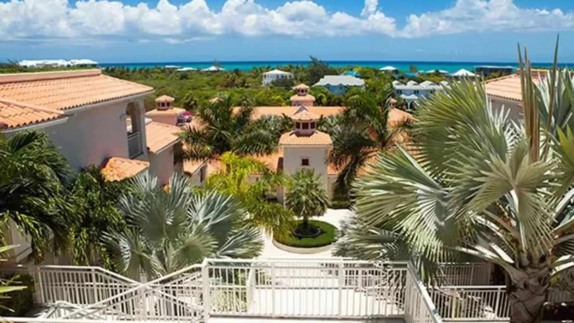 Modern Villas At Grace Bay, Turks And Caicos Islands Long Bay